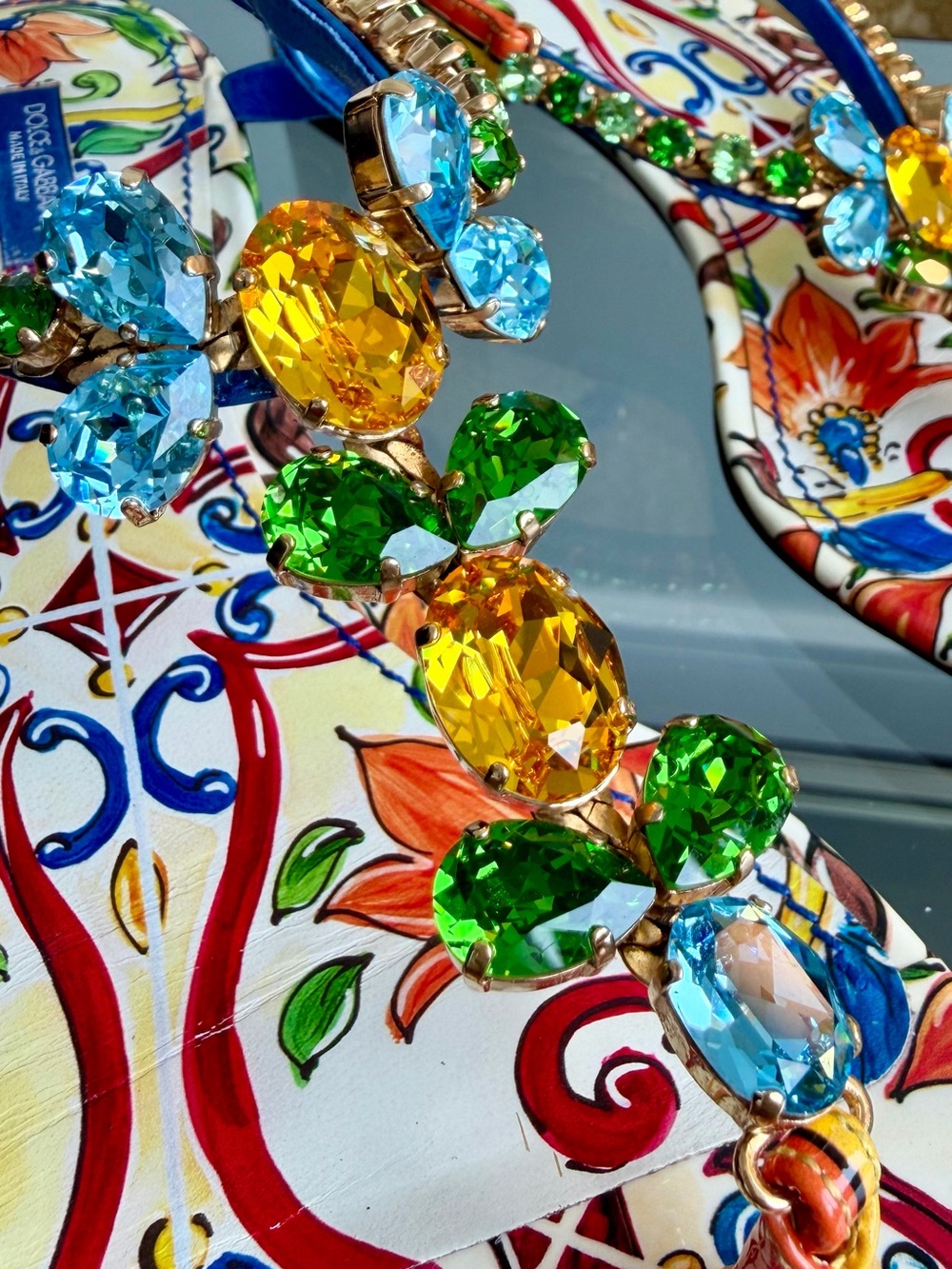 Dolce & Gabbana Majolica Jeweled Sandals. 40,5. - Picture 4 of 13